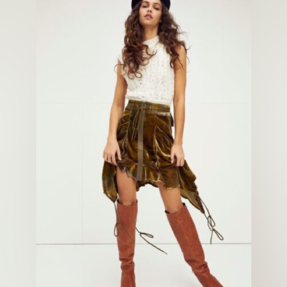 Paxton Utility Parachute Velvet skirt *SAMPLE size Medium